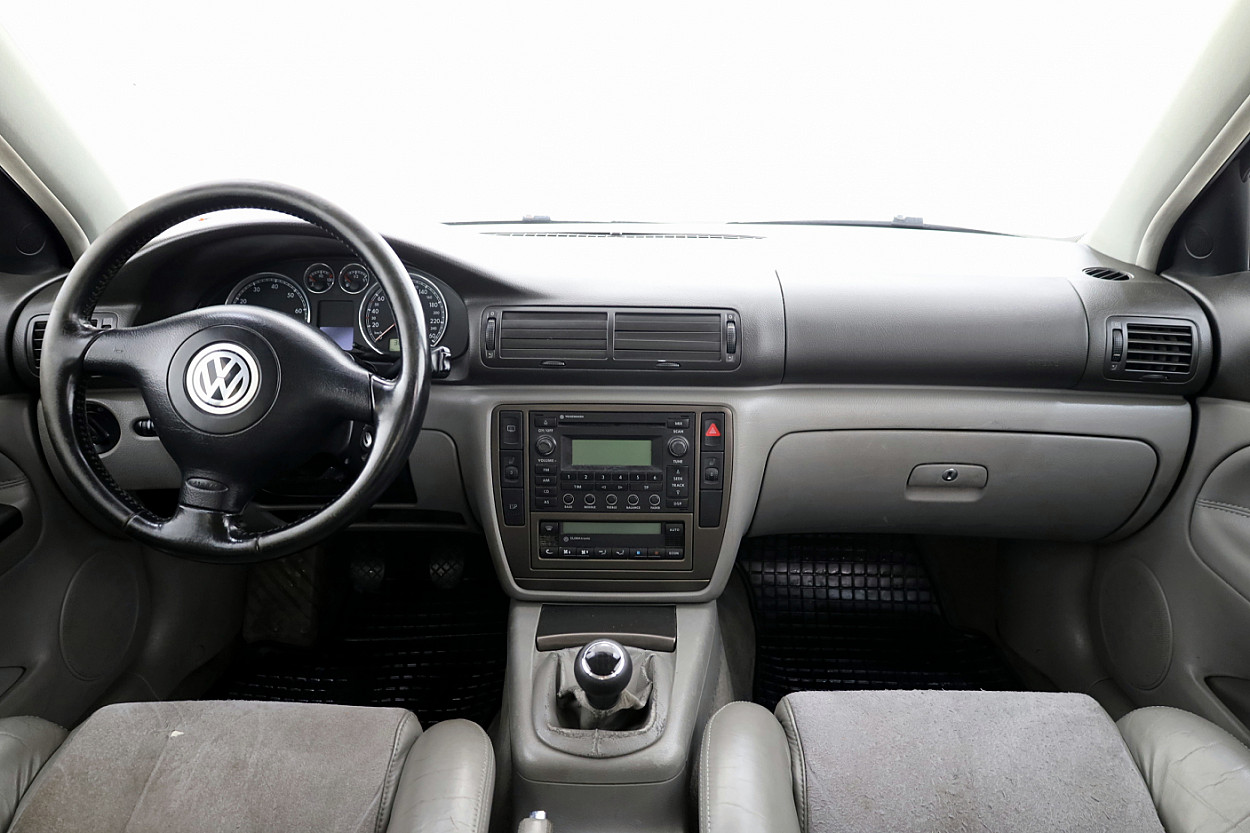 Volkswagen Passat Highline 2.0 96 kW - Photo 5