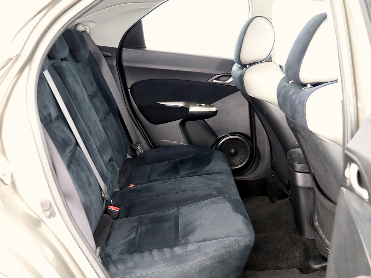 Honda Civic Elegance 1.3 61kW