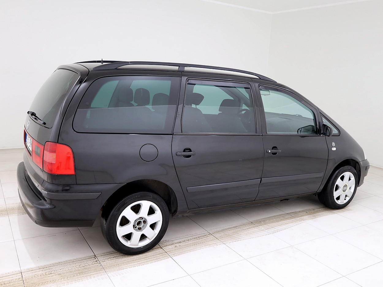 Volkswagen Sharan Comfortline ATM 1.8 110 kW - Photo 3