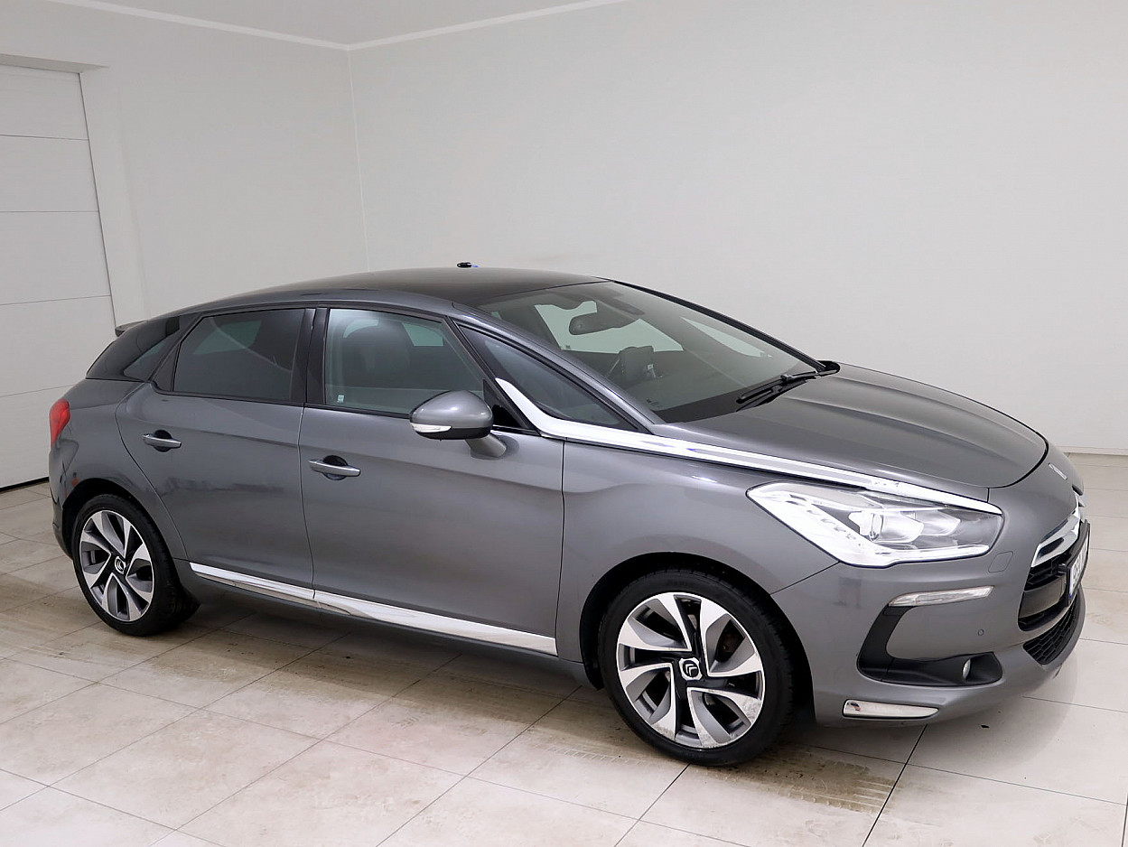 Citroen DS5 Exclusive ATM 1.6 115 kW - Photo 1