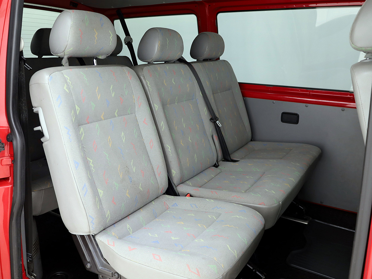 Volkswagen Caravelle Comforline 1.9 TDI 63 kW - Photo 7