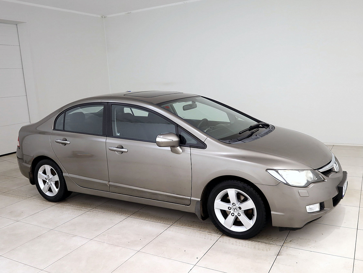 Honda Civic Elegance ATM 1.8 103 kW - Photo 1