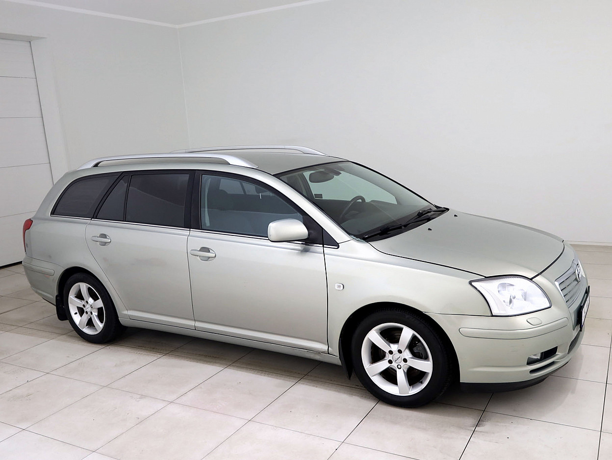 Toyota Avensis Linea Sol ATM 2.4 120 kW - Photo 1