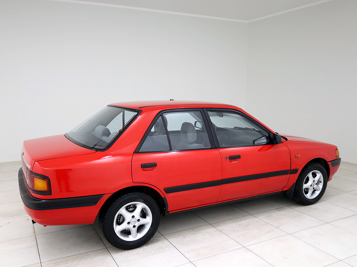 Mazda 323 Classic Youngtimer ATM 1.6 62 kW - Photo 3