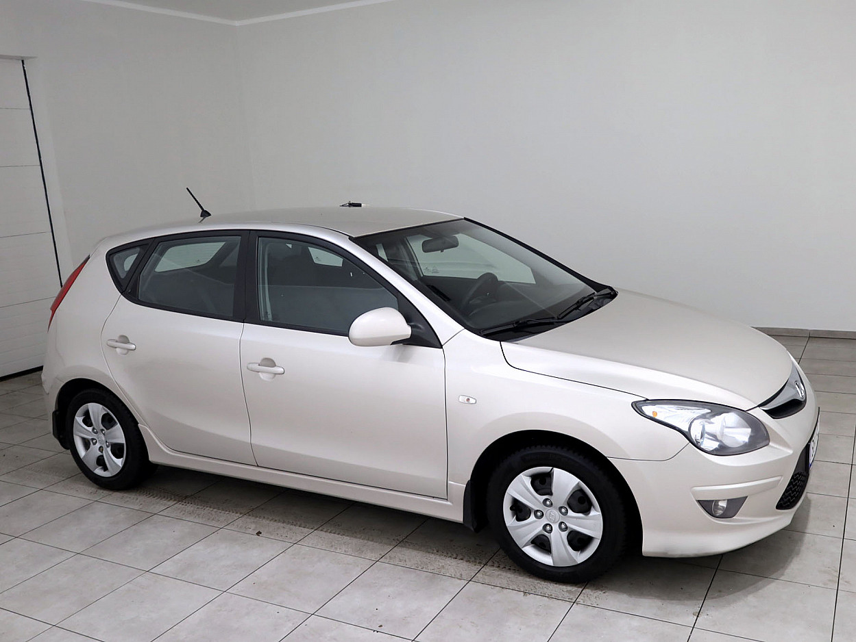 Hyundai i30 Elegance Facelift 1.4 80 kW - Photo 1