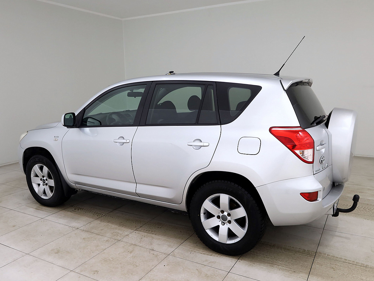 Toyota RAV4 Linea Sol 2.2 D-4D 100 kW - Photo 4