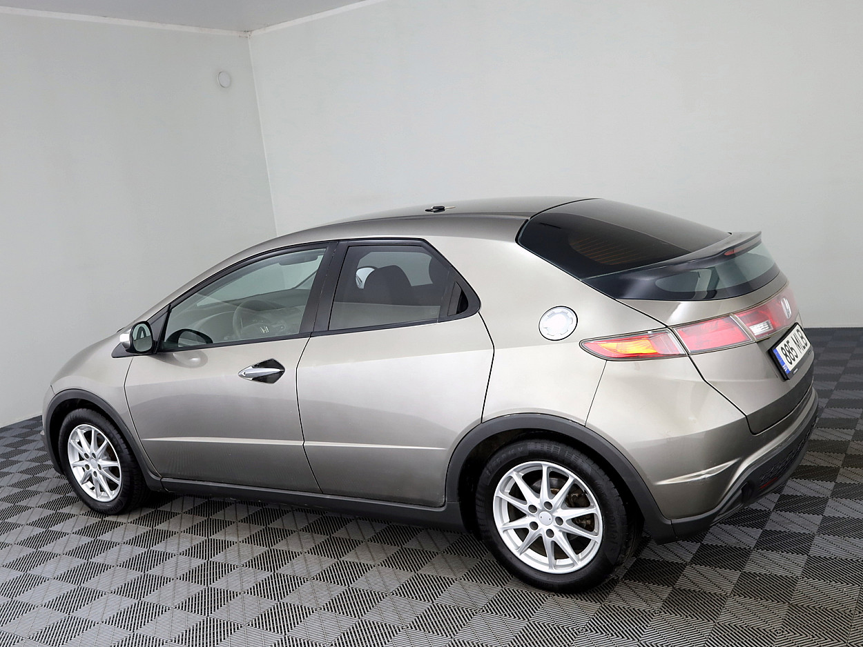 Honda Civic Elegance 1.3 61kW