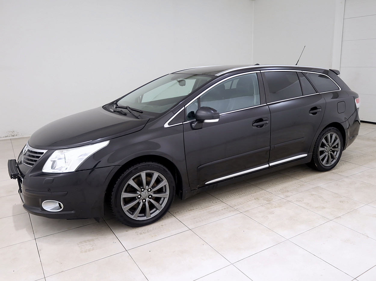 Toyota Avensis Luxury ATM 2.2 D-CAT 110 kW - Photo 2