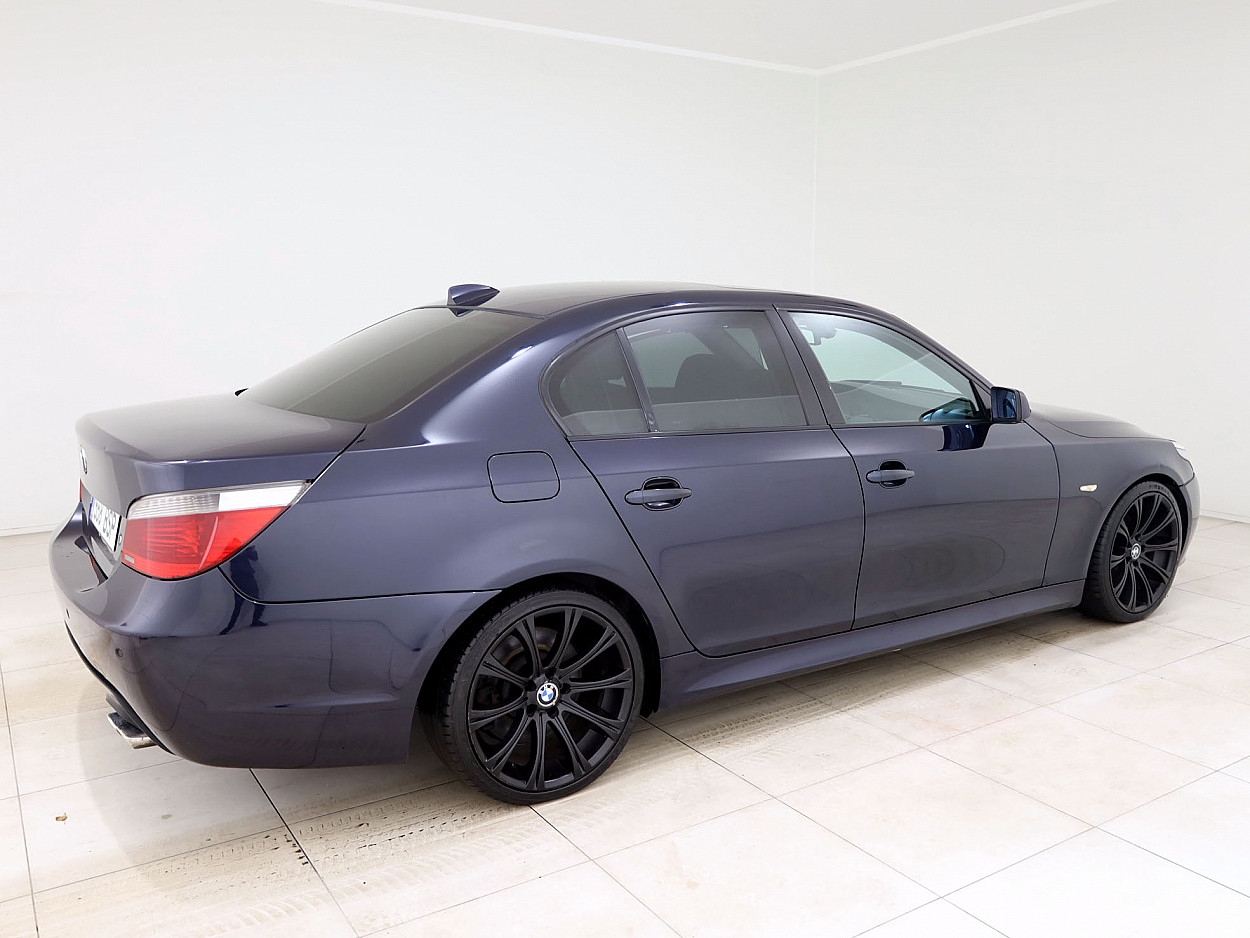 BMW 545 M-Pakett 4.4 245 kW - Photo 3