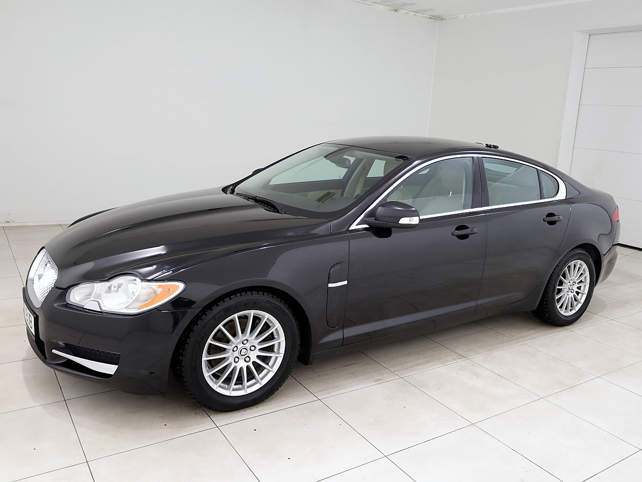 Jaguar XF Luxury 2.7 JTD 152 kW - Photo 2