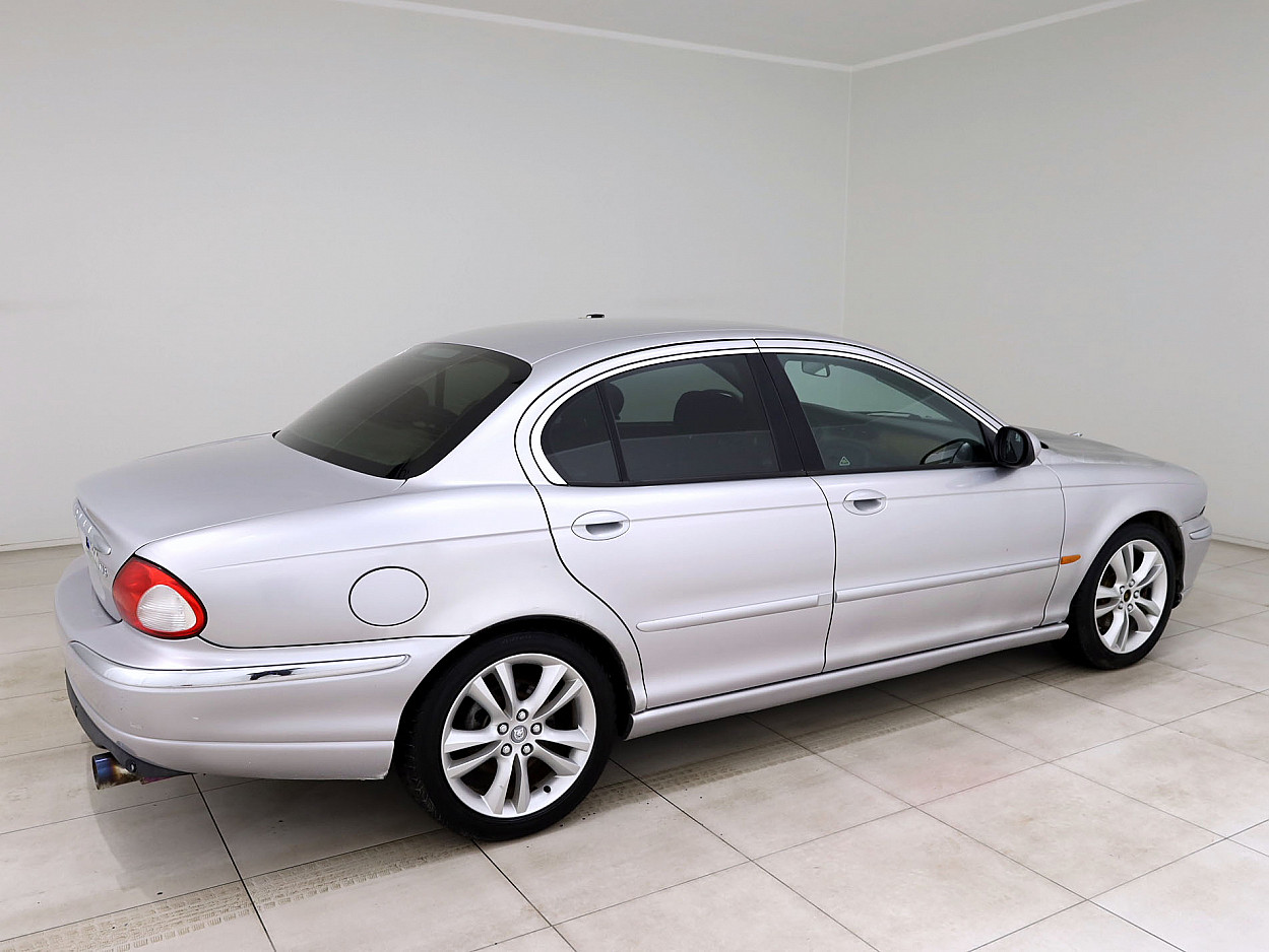 Jaguar X-Type 4x4 2.5 144 kW - Photo 3