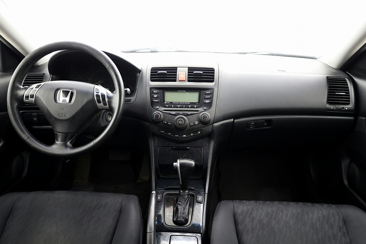 Honda Accord Elegance ATM 2.4 140 kW - Photo 5