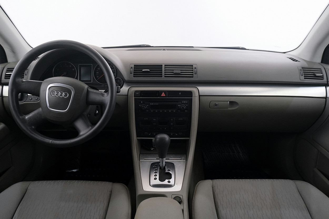 Audi A4 Avant Facelift ATM 2.0 96 kW - Photo 5