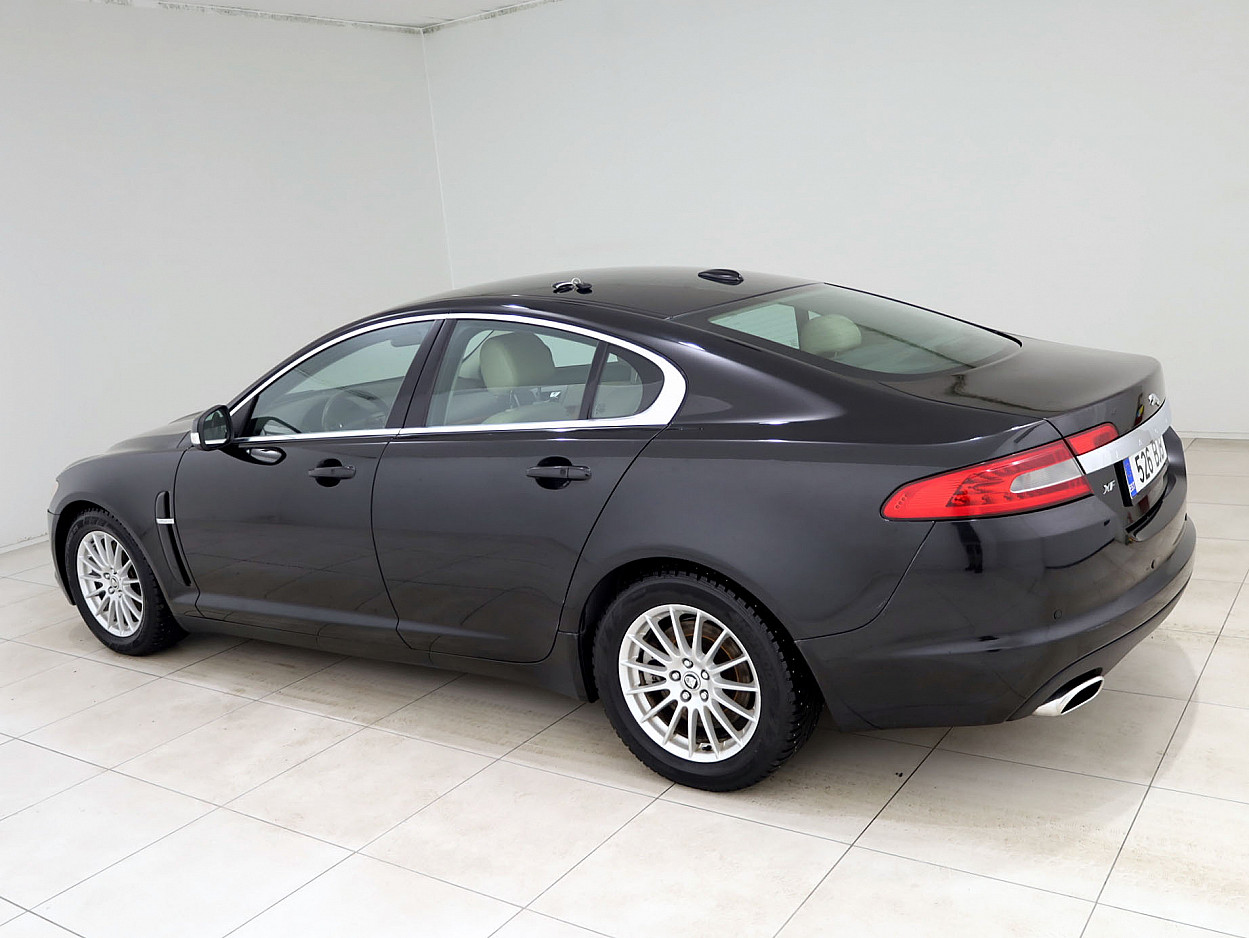 Jaguar XF Luxury 2.7 JTD 152 kW - Photo 4