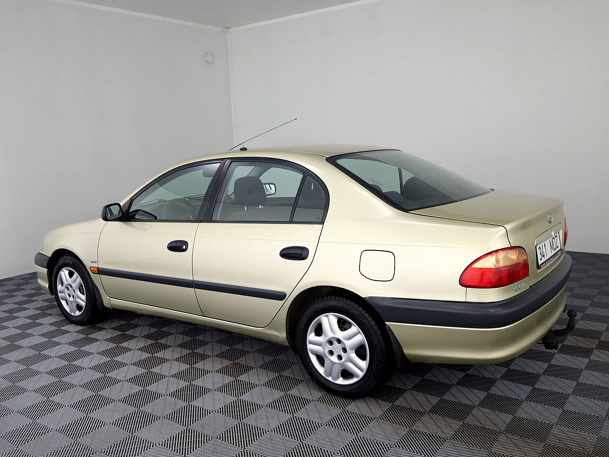 Toyota Avensis Linea Sol A-C 1.6 81kW