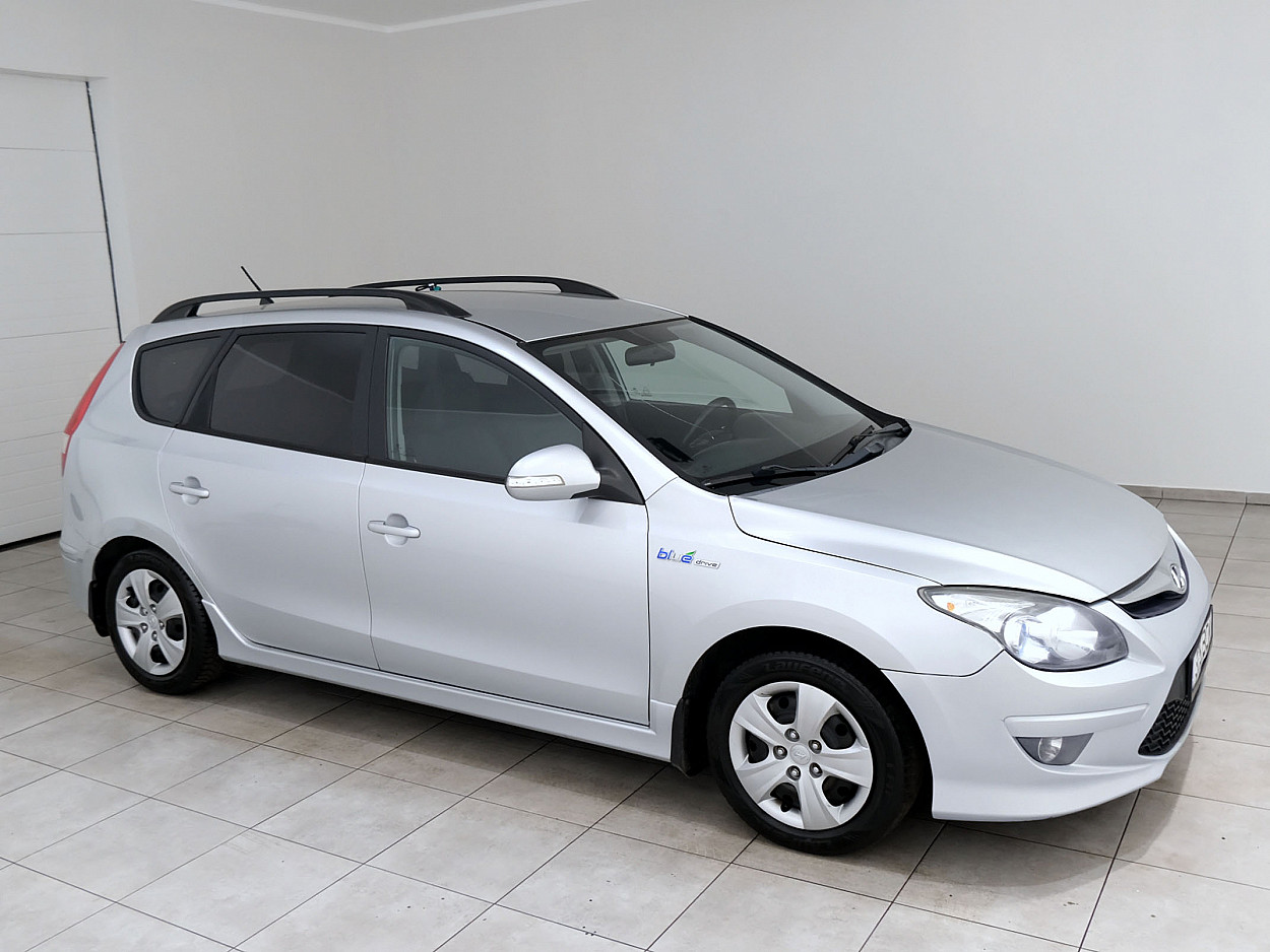 Hyundai i30 Facelift 1.6 93 kW - Photo 1