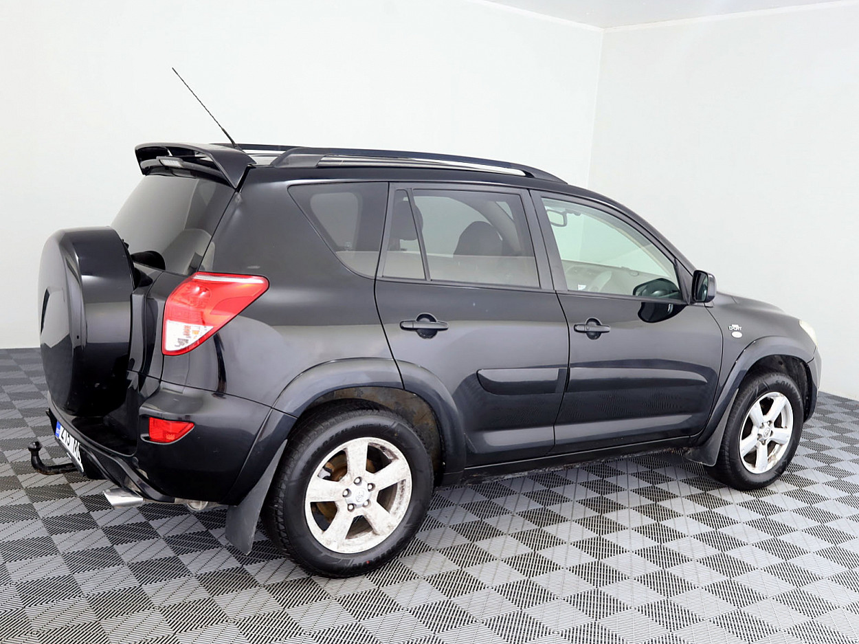 Toyota RAV4 Luxury 4x4 2.2 D-4D 130kW