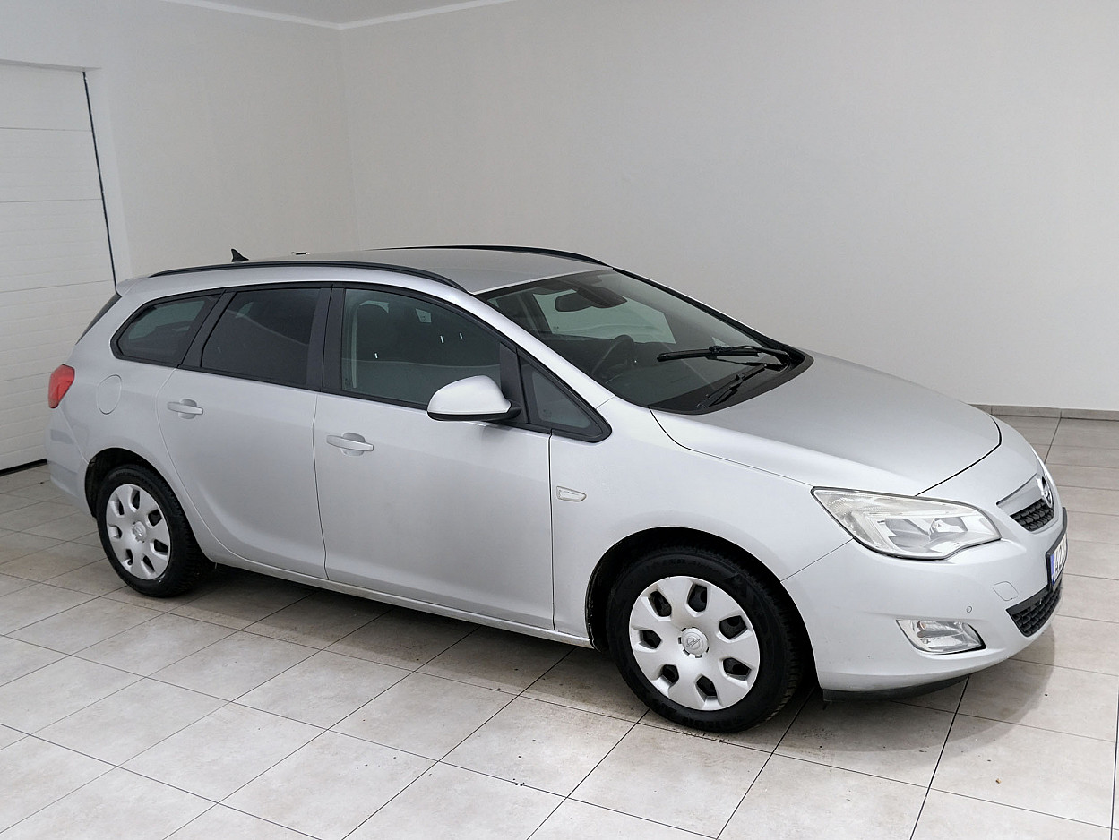 Opel Astra Sports Tourer 1.7 CDTi 92 kW - Photo 1