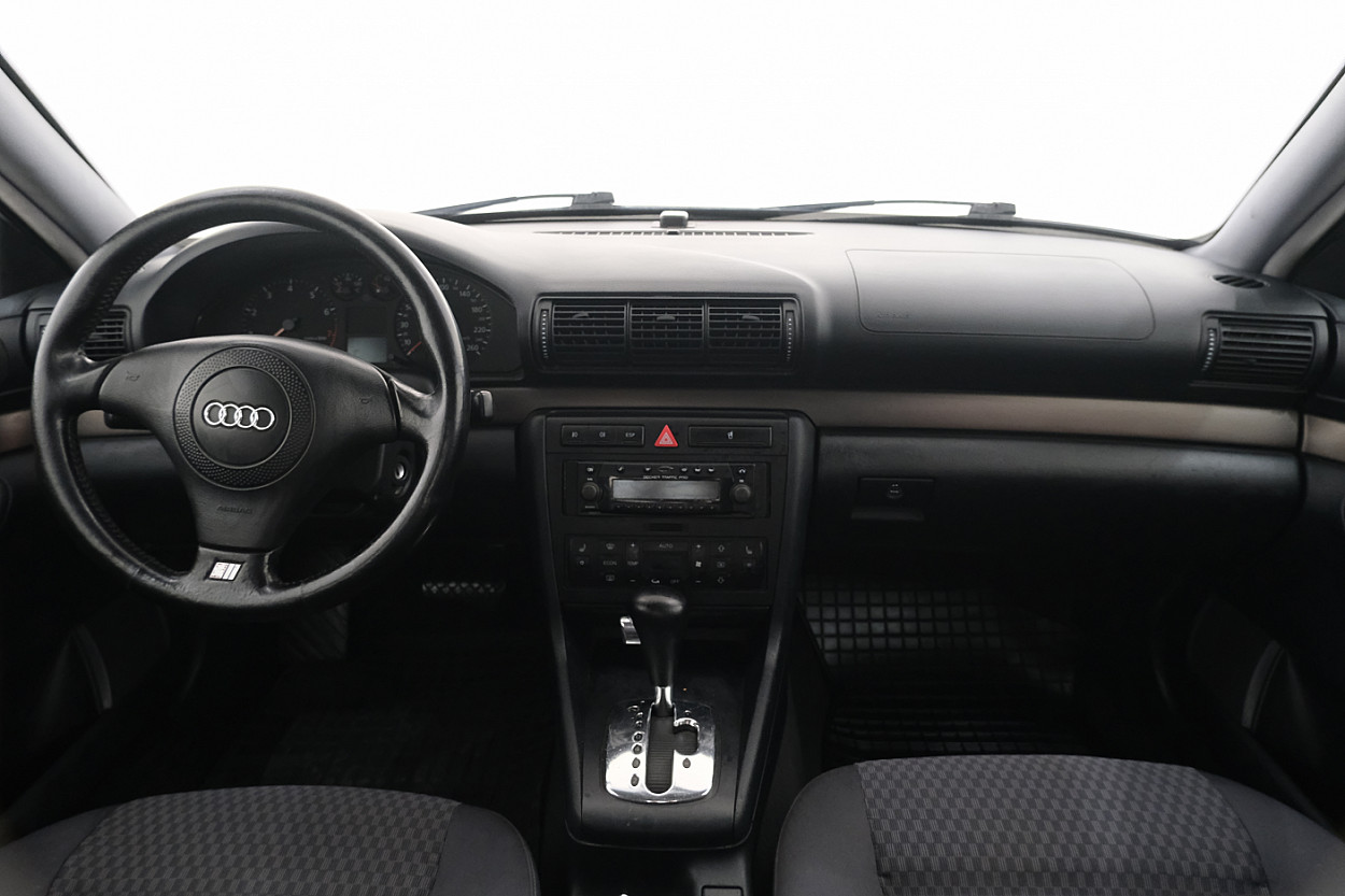 Audi A4 Comfortline Facelift ATM 1.8 110 kW - Photo 5
