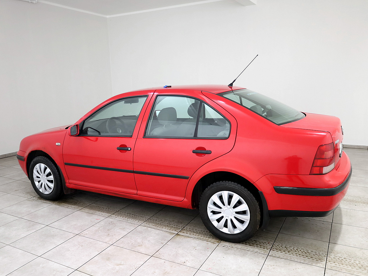 Volkswagen Bora 1.6 77 kW - Photo 4