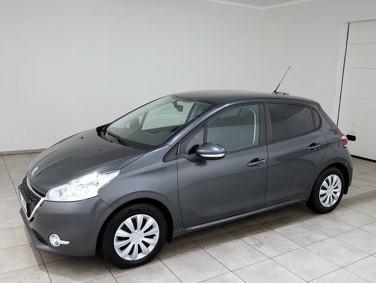 Peugeot 208 Allure 1.2 60 kW - Photo 2