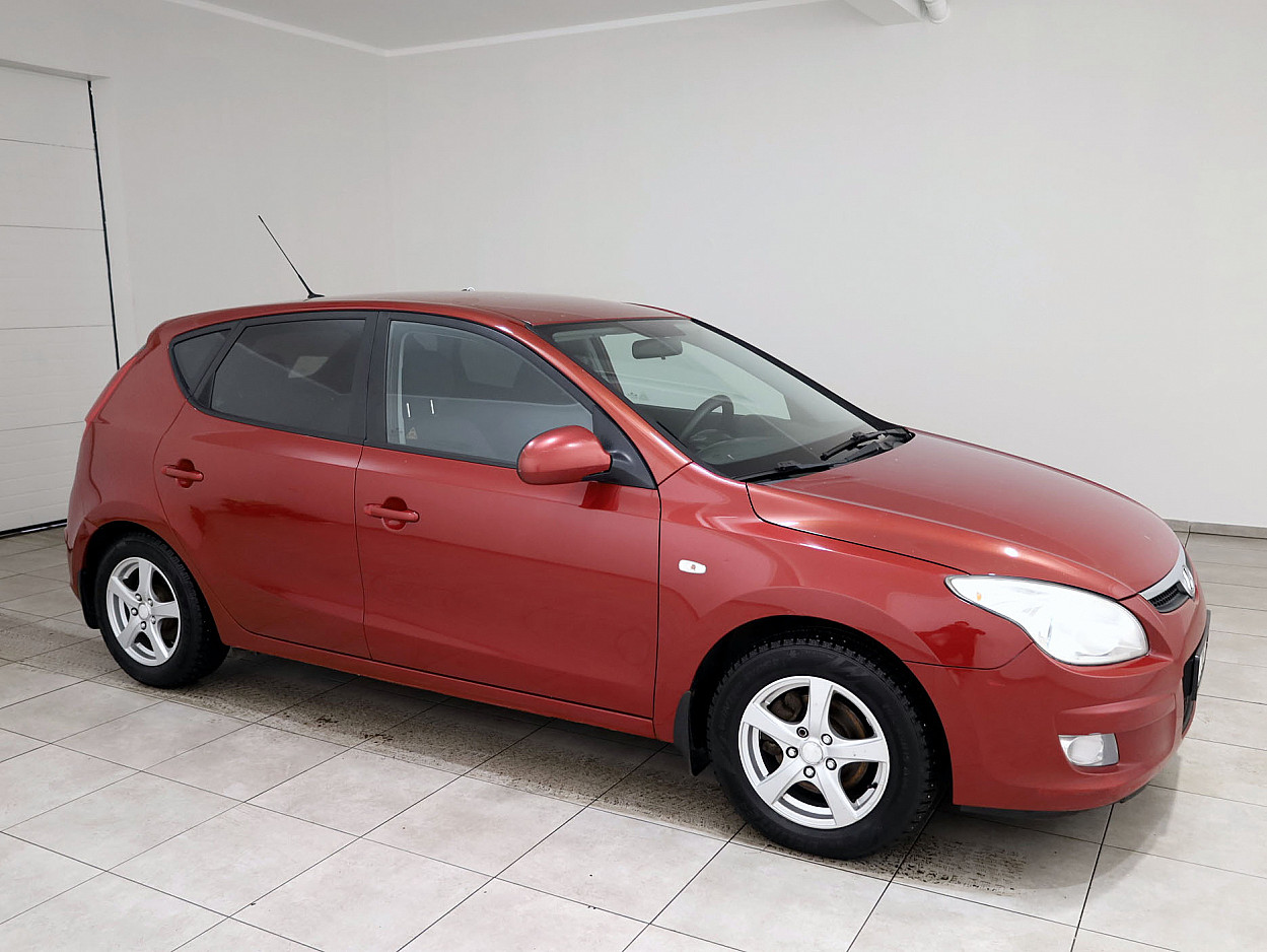 Hyundai i30 Elegance 1.6 CRDi 85 kW - Photo 1