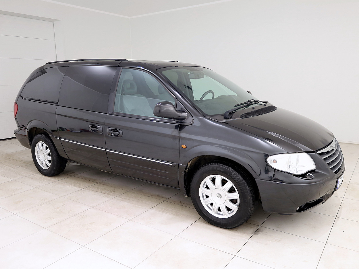 Chrysler Grand Voyager Stow N Go Limited 2.8 CRD 110 kW - Photo 1