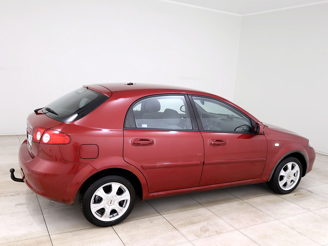 Chevrolet Lacetti Elegance 1.4 70 kW - Photo 3