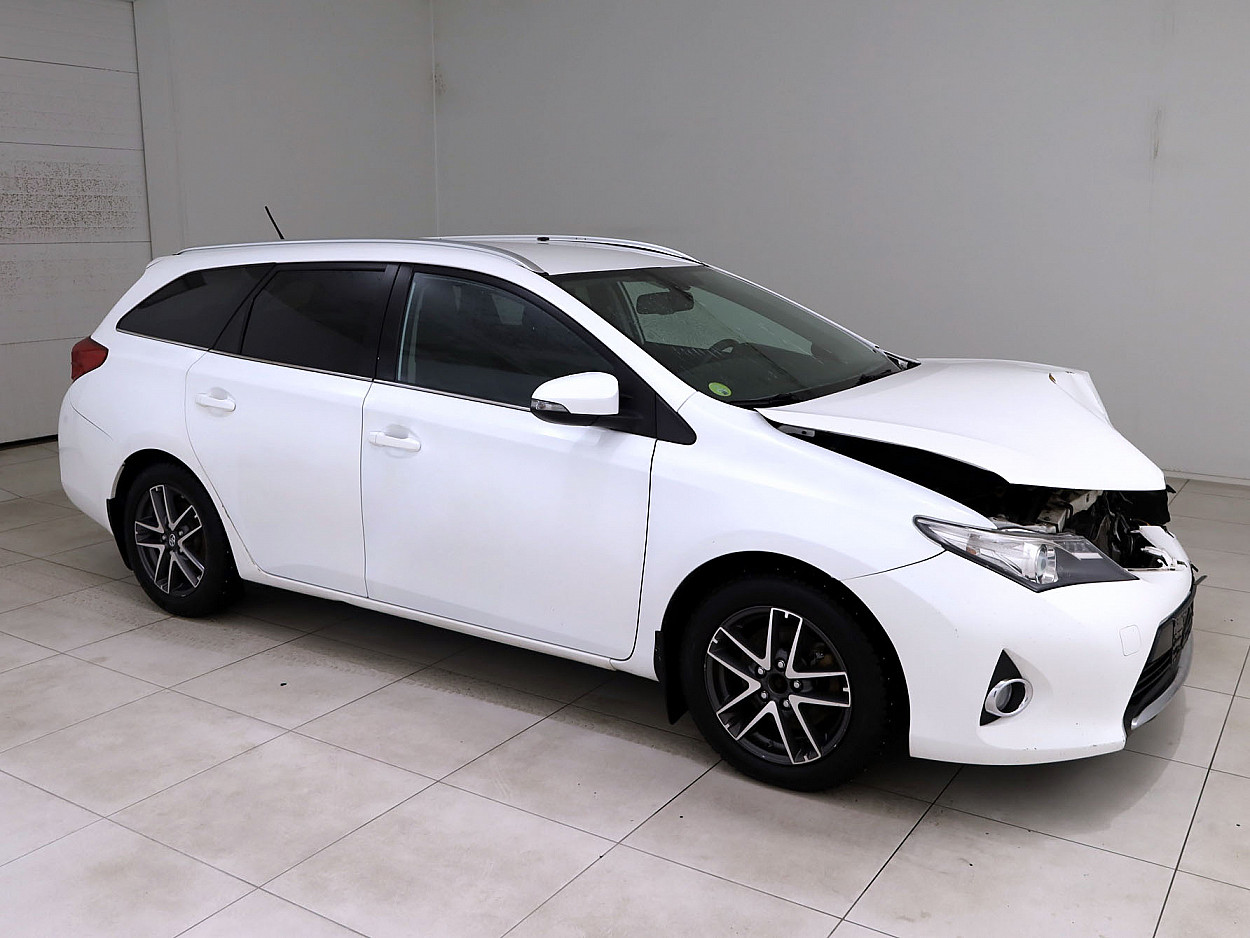 Toyota Auris Linea Sol 2.0 D-4D 91 kW - Photo 1