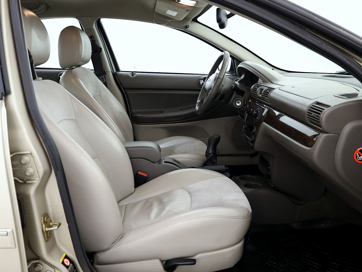 Chrysler Sebring Luxury Facelift 2.0 104 kW - Photo 6