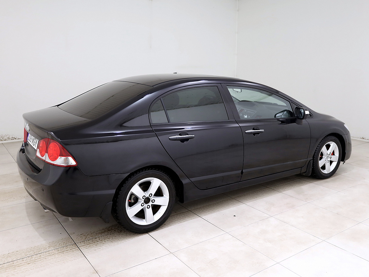 Honda Civic Elegance ATM 1.8 103 kW - Photo 3