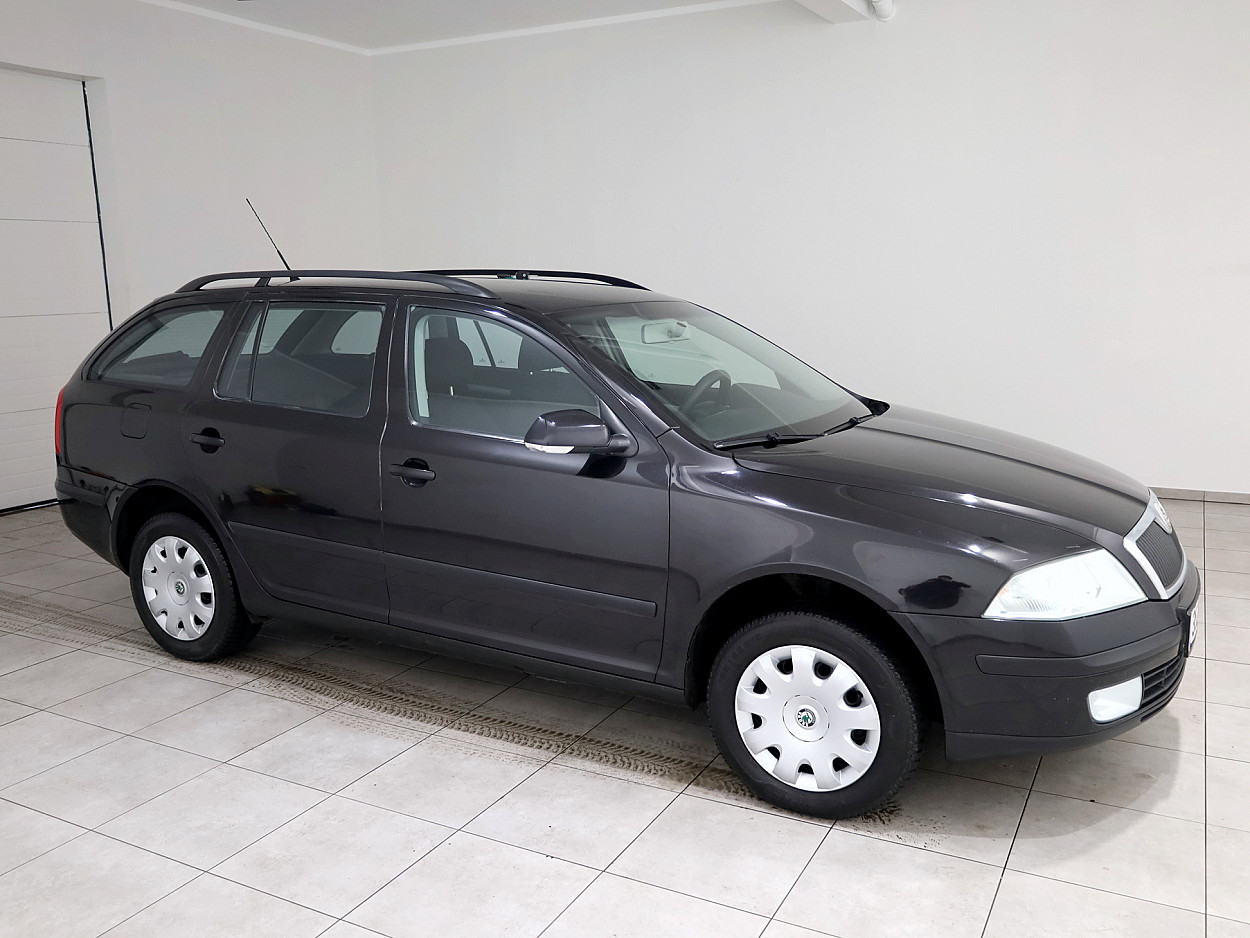 Skoda Octavia Comfortline 1.6 85 kW - Photo 1