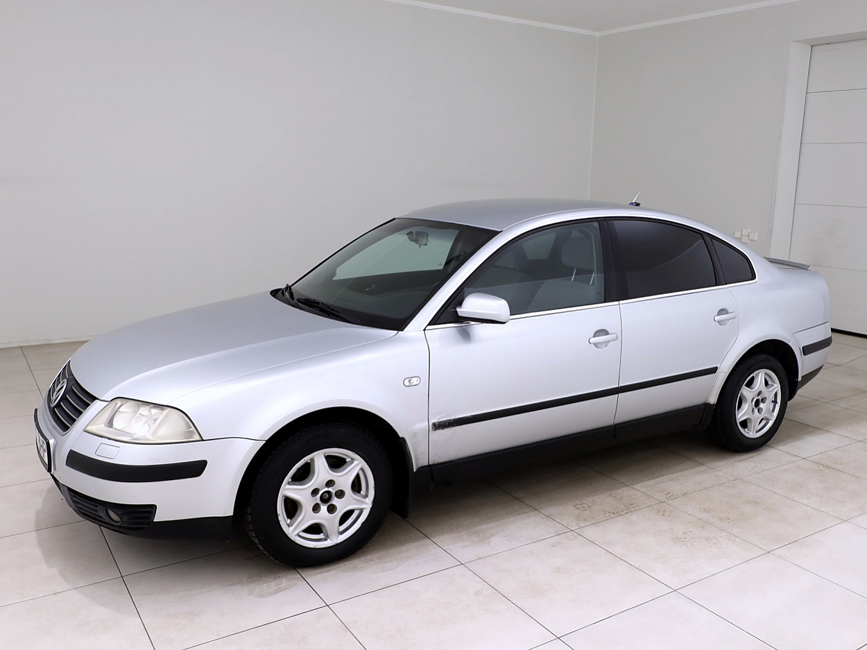 Volkswagen Passat Comfortline ATM 1.9 TDI 96 kW - Photo 2