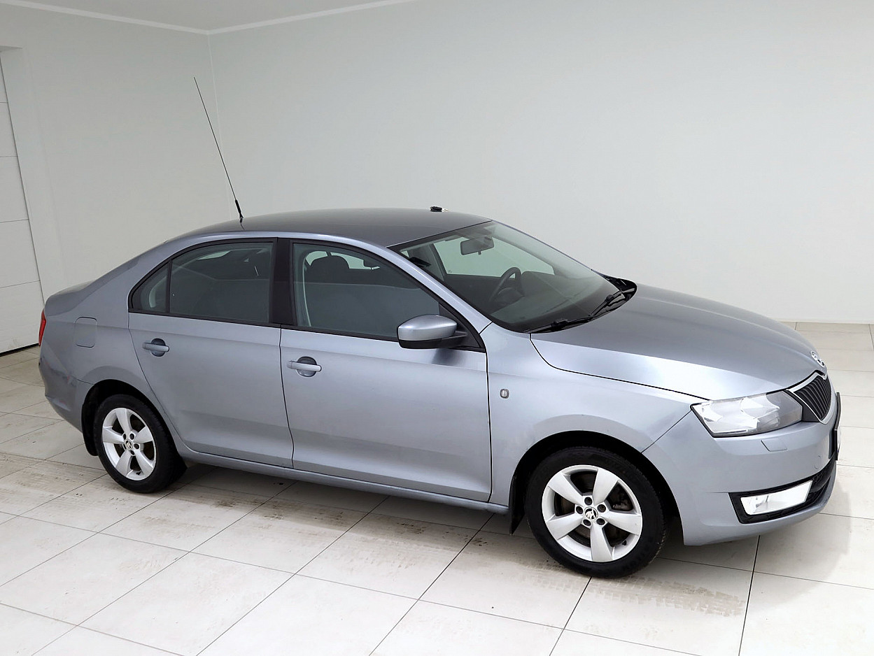 Skoda Rapid Comfortline 1.2 77 kW - Photo 1