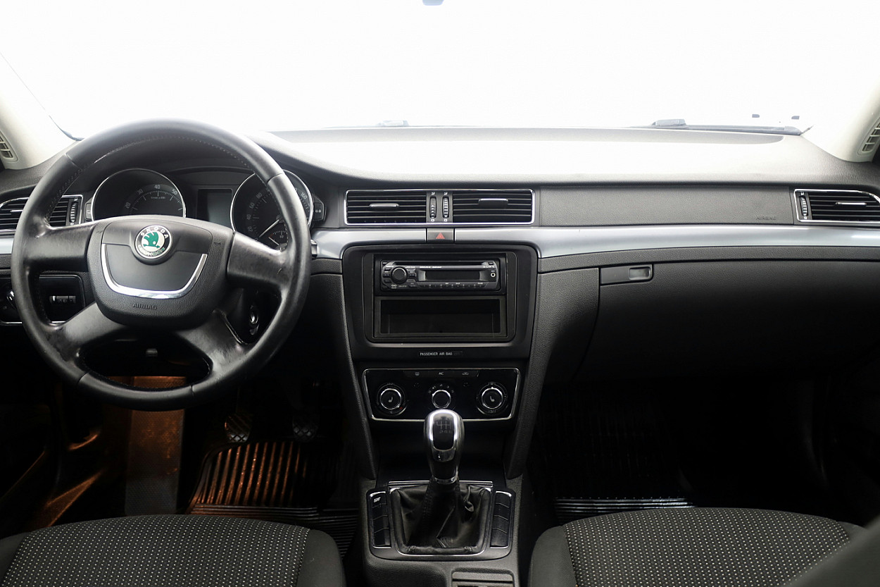 Skoda Superb Comfortline 1.8 118 kW - Photo 5