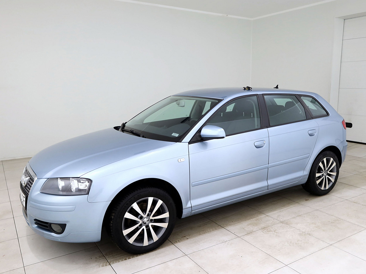 Audi A3 Comfortline Facelift 1.4 92 kW - Photo 2