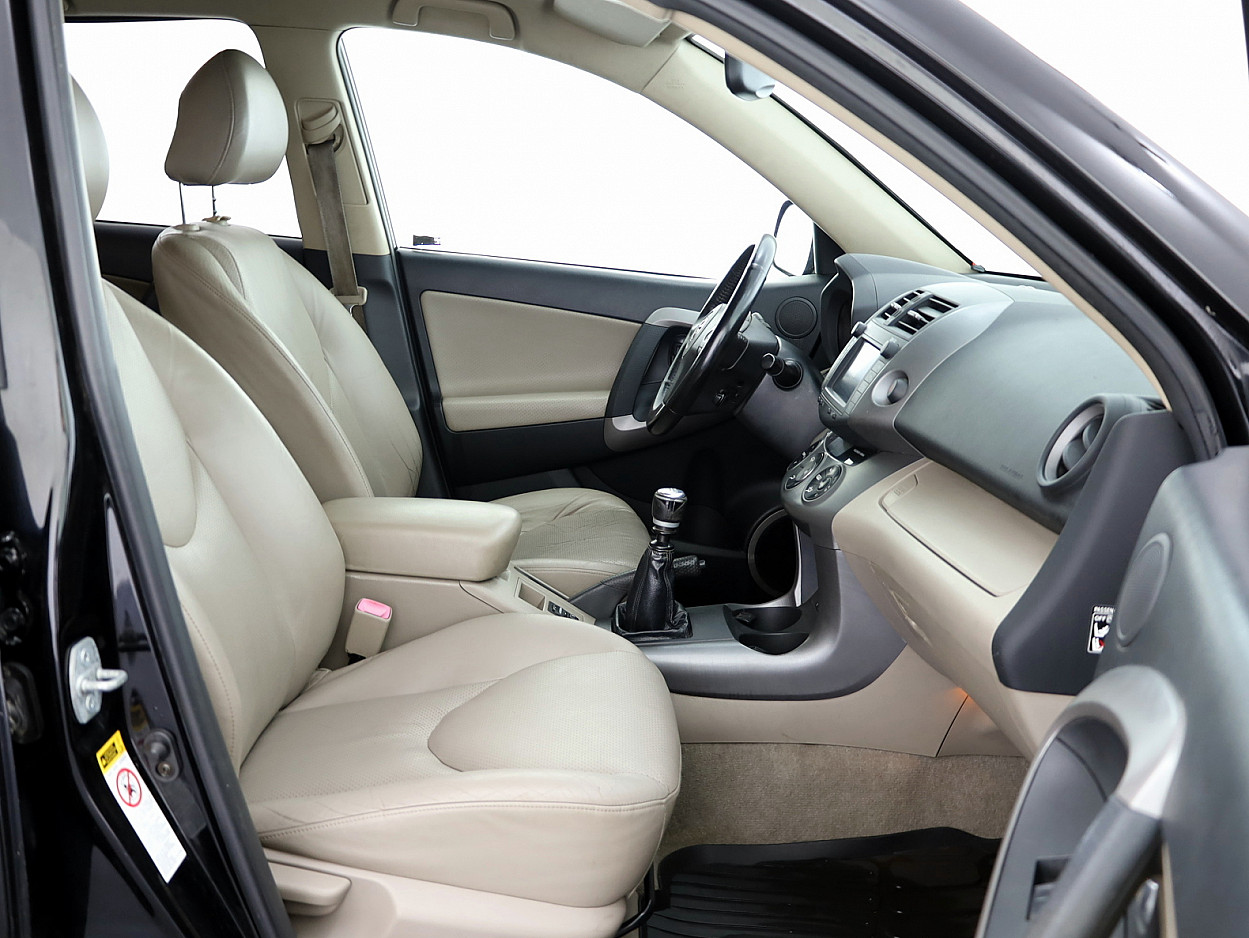 Toyota RAV4 Luxury 4x4 2.2 D-4D 130kW