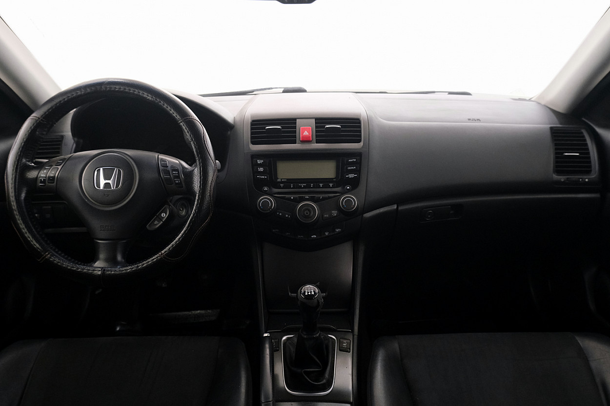 Honda Accord Luxury Facelift 2.0 114 kW - Photo 5