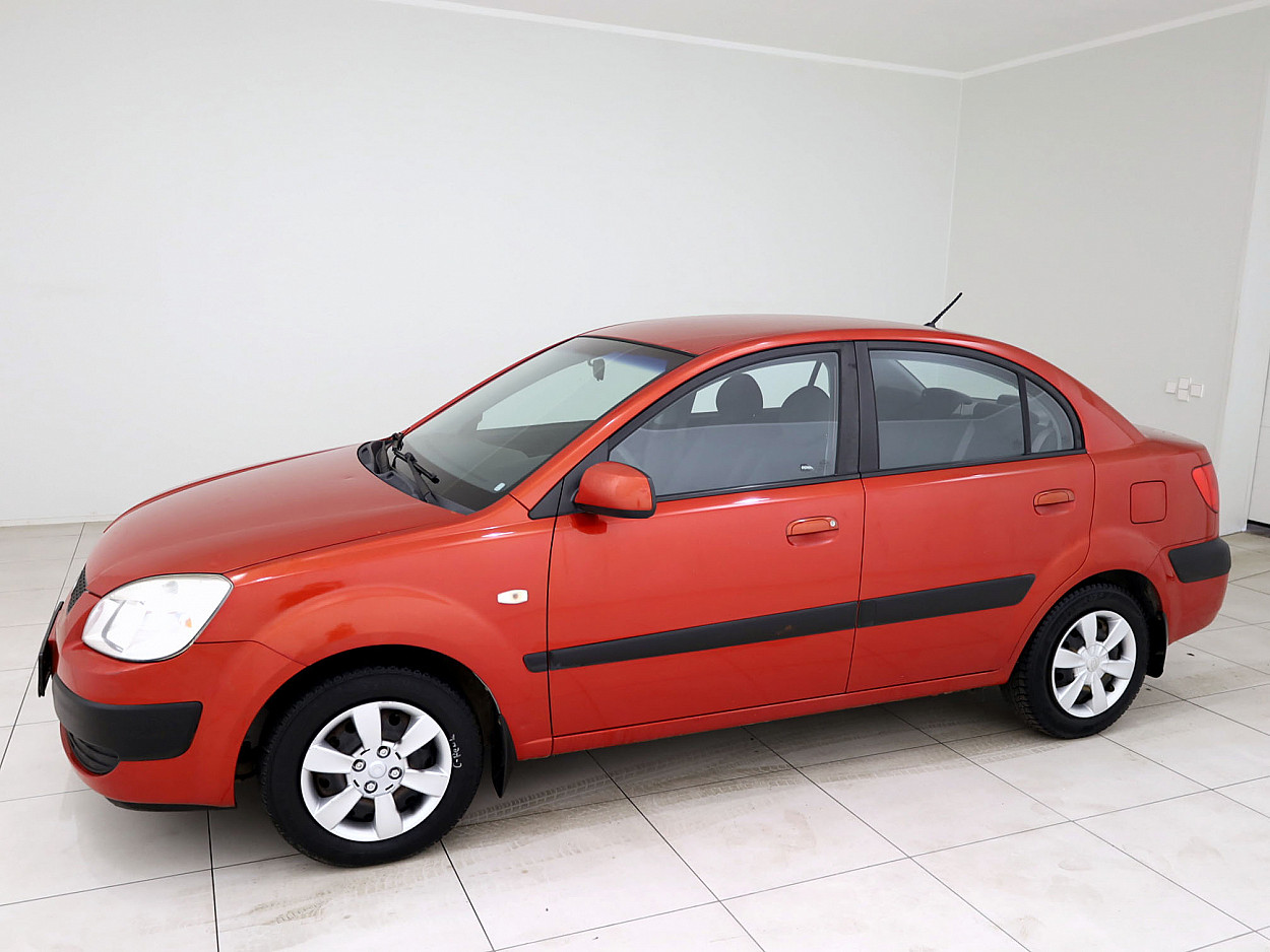 Kia Rio City 1.4 71 kW - Photo 2