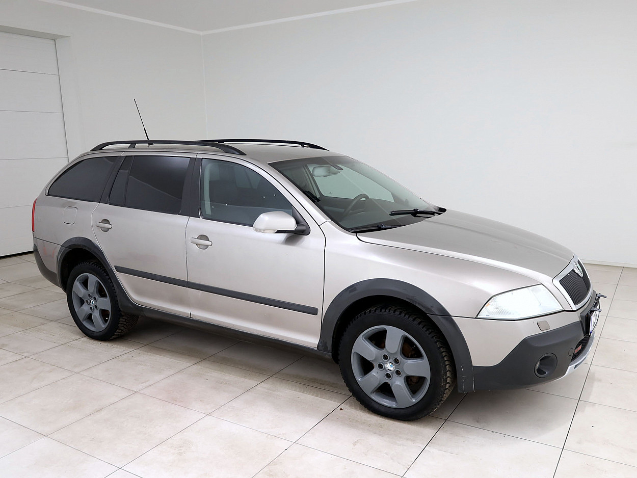 Skoda Octavia Scout 4x4 Highline 2.0 TDI 103 kW - Photo 1