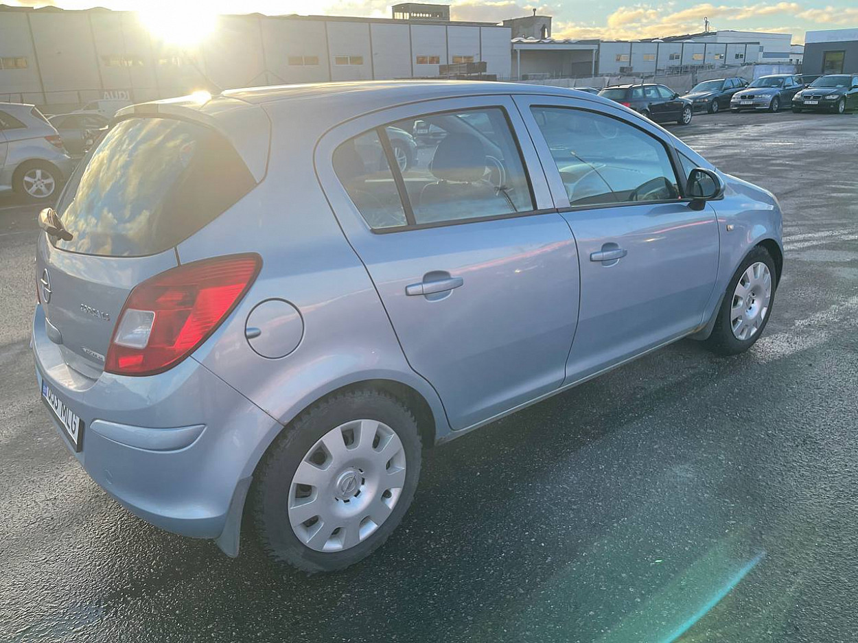 Opel Corsa Elegance 1.4 66 kW - Photo 3