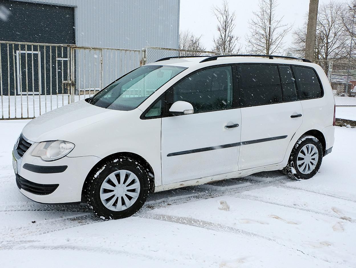 Volkswagen Touran Facelift 1.9 TDI 77 kW - Photo 2