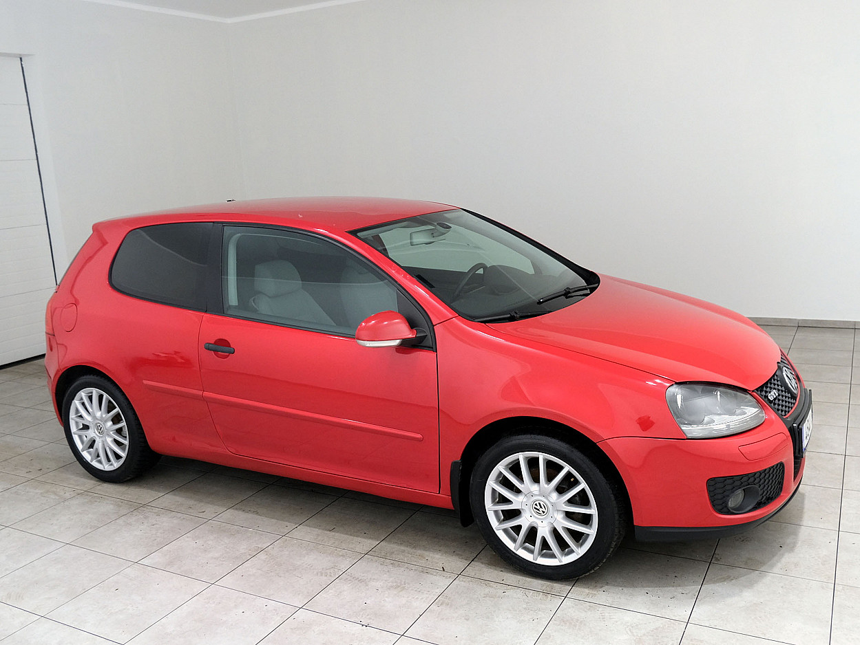 Volkswagen Golf GTI 2.0 110 kW - Photo 1