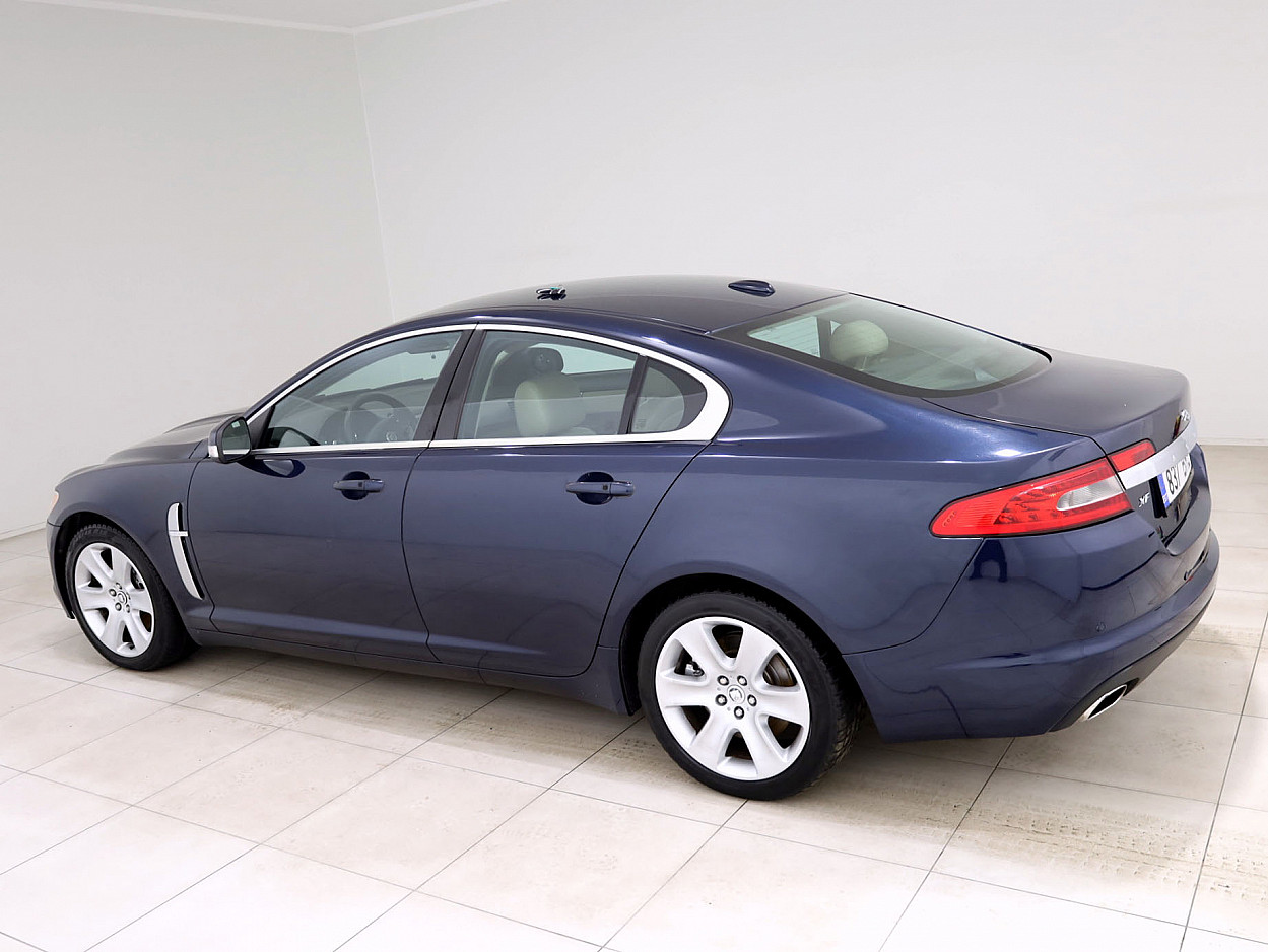 Jaguar XF Luxury 2.7 TD 152 kW - Photo 4