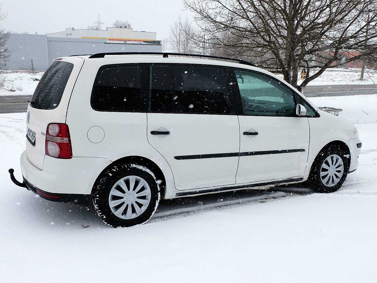 Volkswagen Touran Facelift 1.9 TDI 77 kW - Photo 3