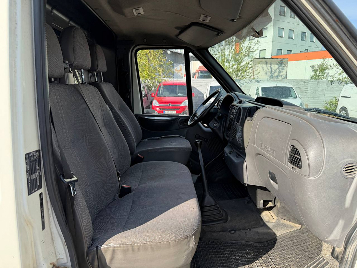 Ford Transit 300L Van 2.0 TDCi 74kW