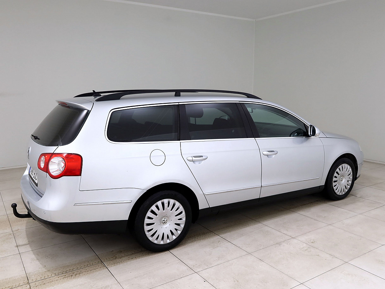 Volkswagen Passat Comforline ATM 2.0 TDI 103 kW - Photo 3