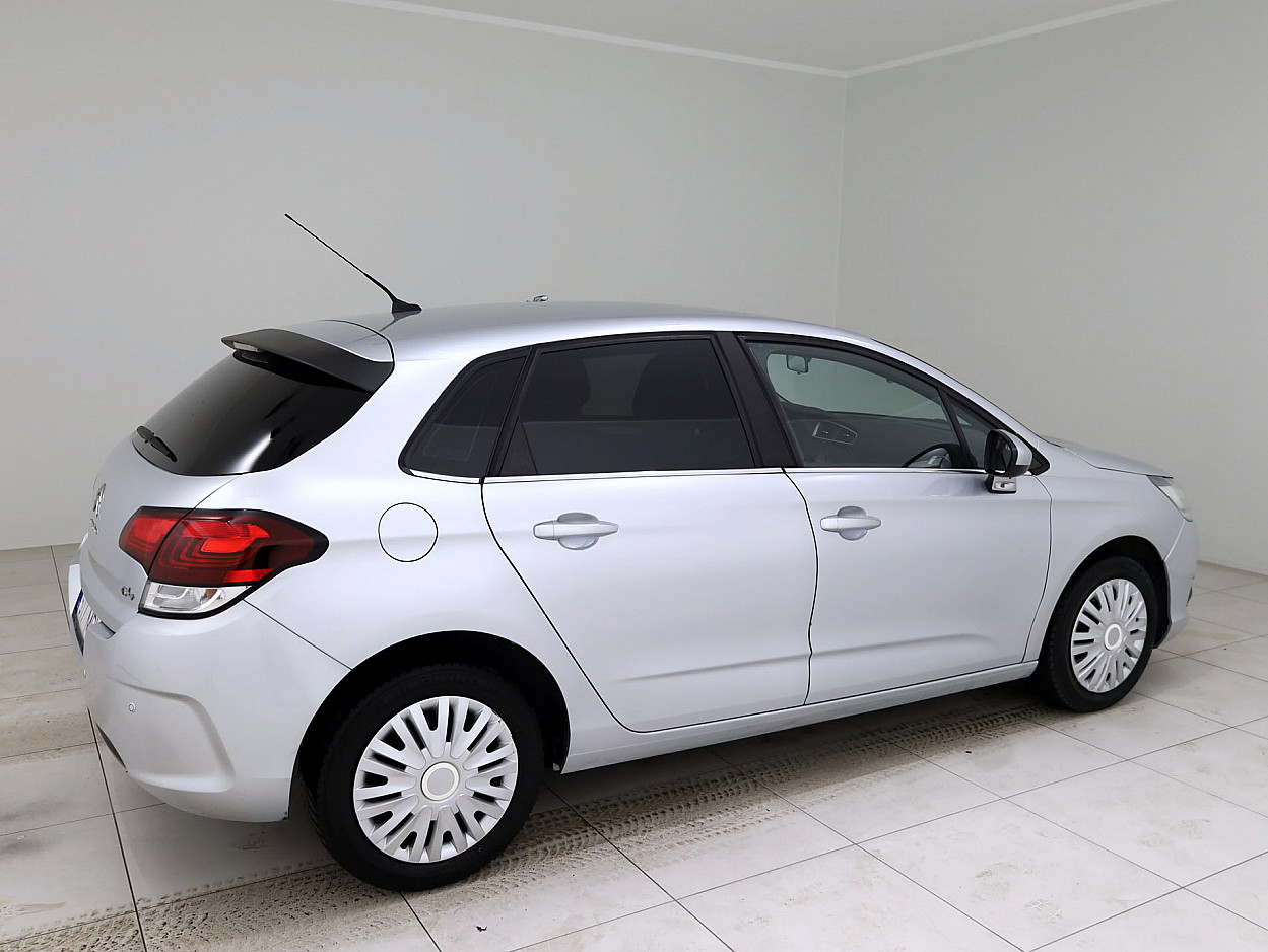 Citroen C4 Elegance Facelift 1.2 81 kW - Photo 3