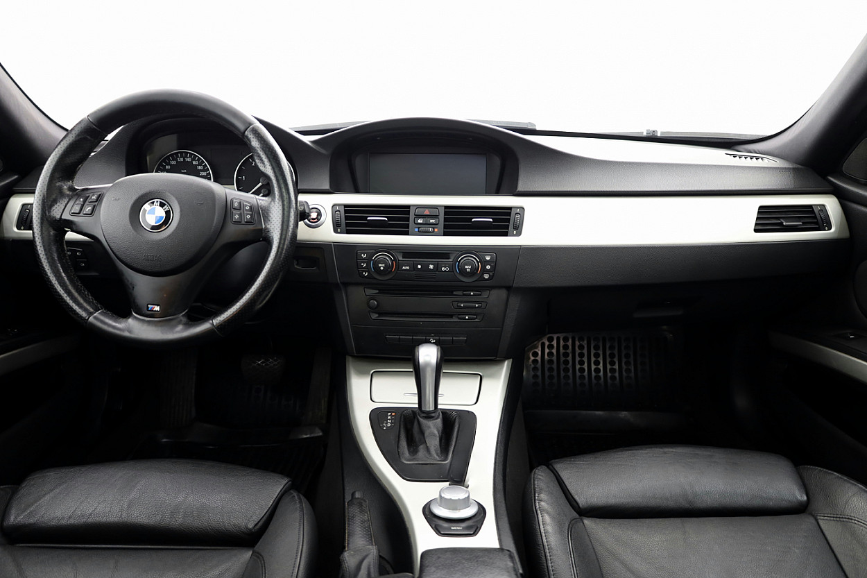 BMW 330 xDrive Sportpakett ATM 3.0 XD 170 kW - Photo 5