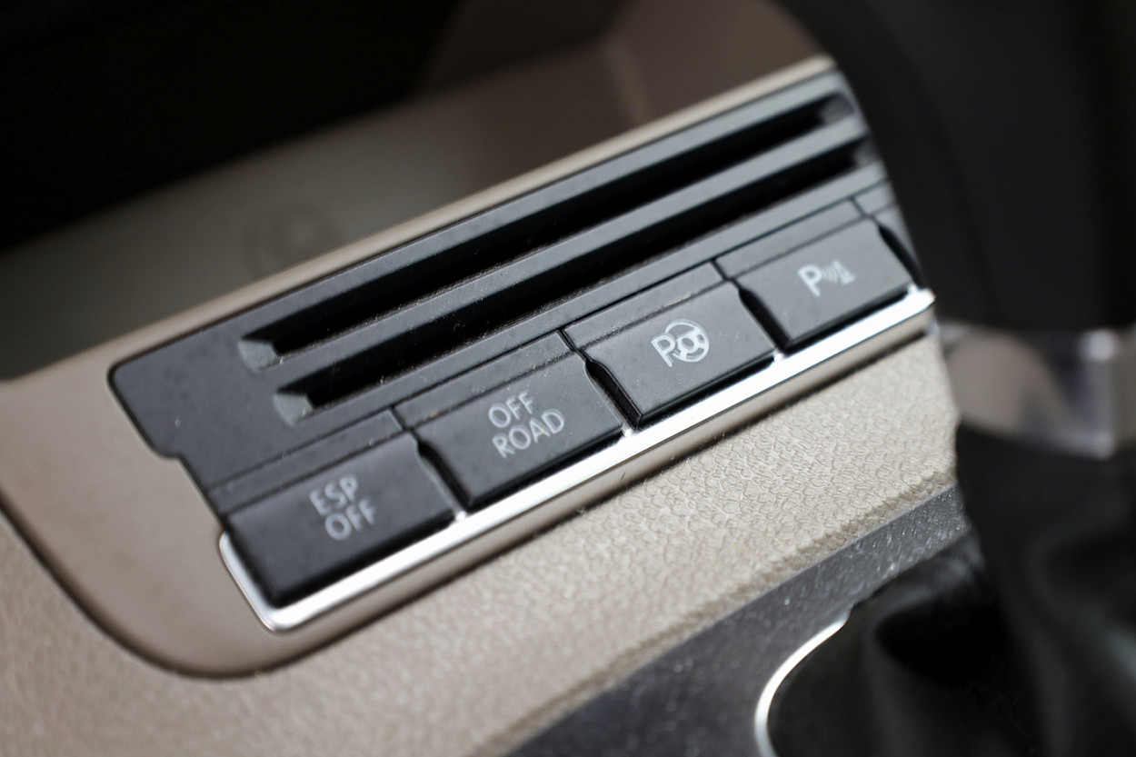 Volkswagen Tiguan 4Motion Comfortline ATM 2.0 125 kW - Photo 8